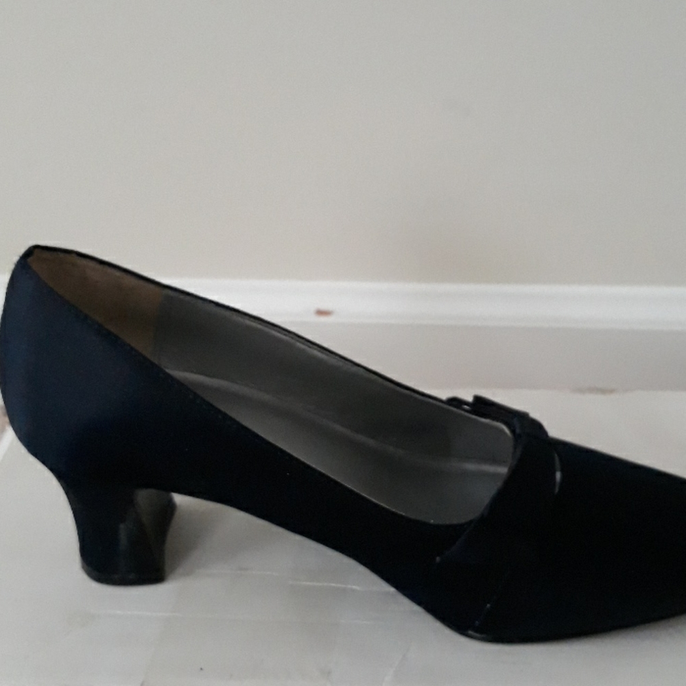 Navy dress shoes